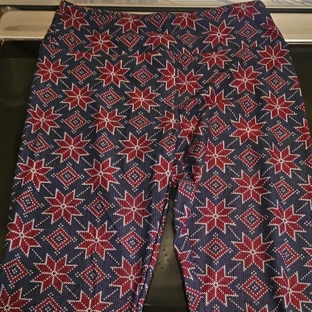 LuLaRoe Red and Blue Patterned Leggings